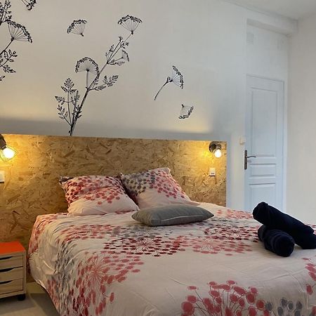 La Maison D'Angelique - Colocation Hoteliere A 150M Gare Tgv- Grande Cuisine Equipee & Salon - Fibre - Netflix Niort Eksteriør billede