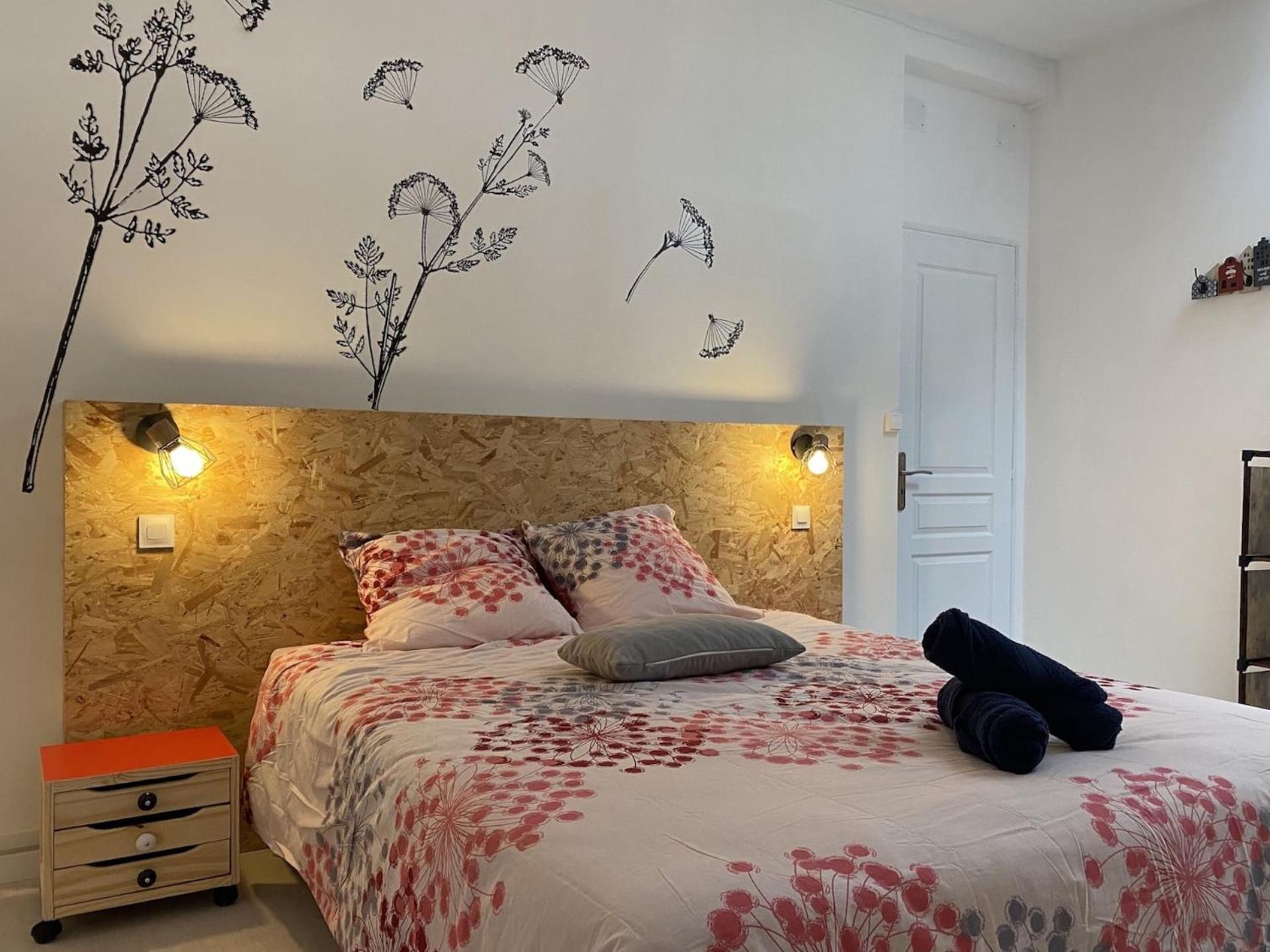 La Maison D'Angelique - Colocation Hoteliere A 150M Gare Tgv- Grande Cuisine Equipee & Salon - Fibre - Netflix Niort Eksteriør billede