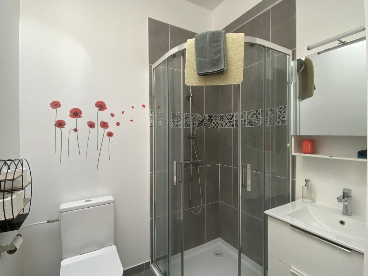La Maison D'Angelique - Colocation Hoteliere A 150M Gare Tgv- Grande Cuisine Equipee & Salon - Fibre - Netflix Niort Eksteriør billede